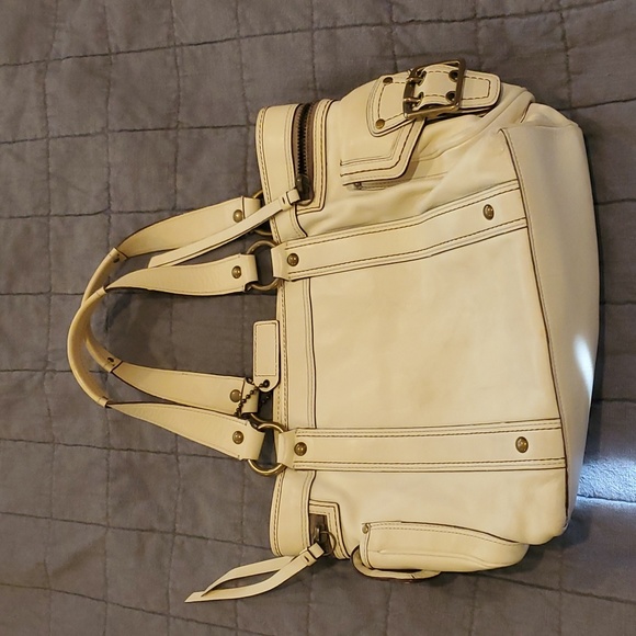 Authentic coach handbag - Picture 2 of 4